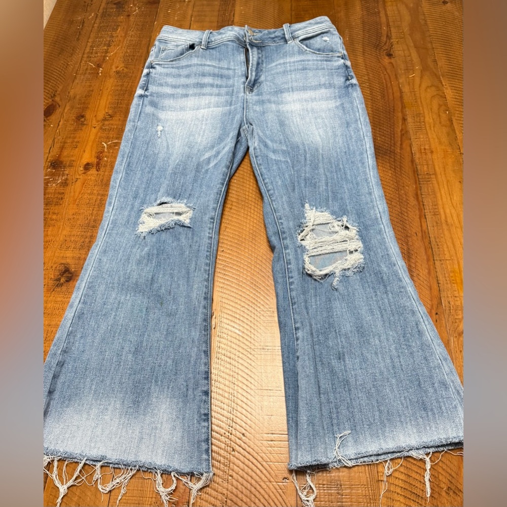 Cute size 15 cropped risen jeans light wash